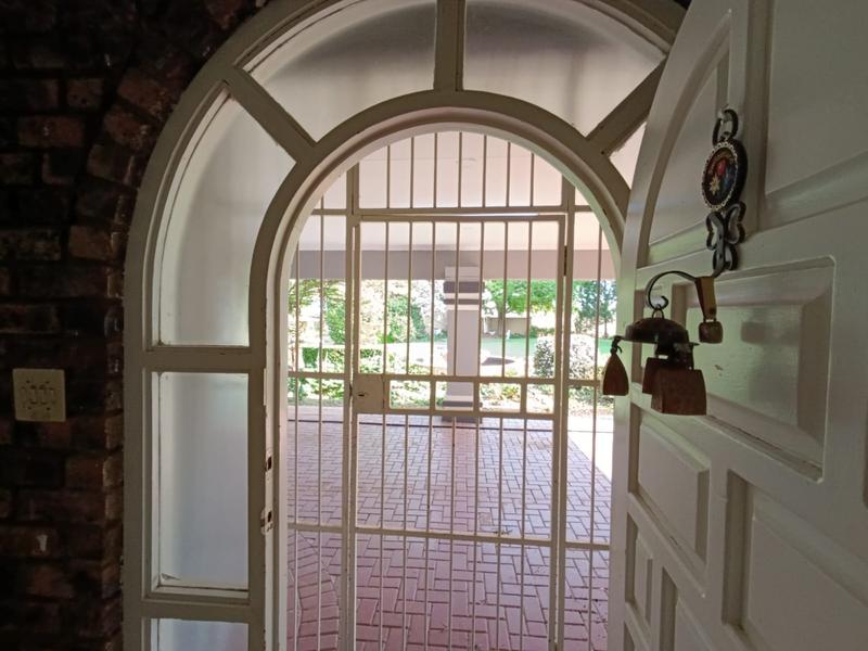 4 Bedroom Property for Sale in Middelburg Eastern Cape